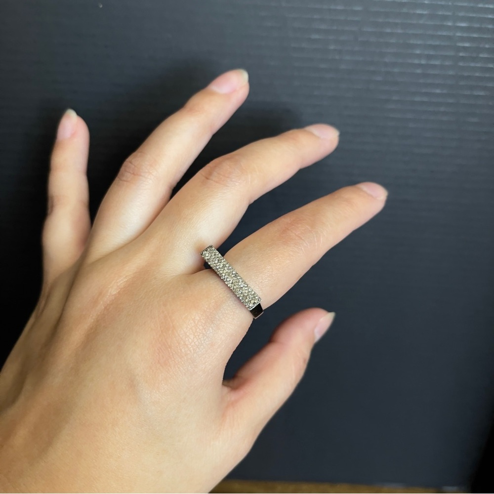 Sterling silver bar cz gunmetal size 6 unmarked ring